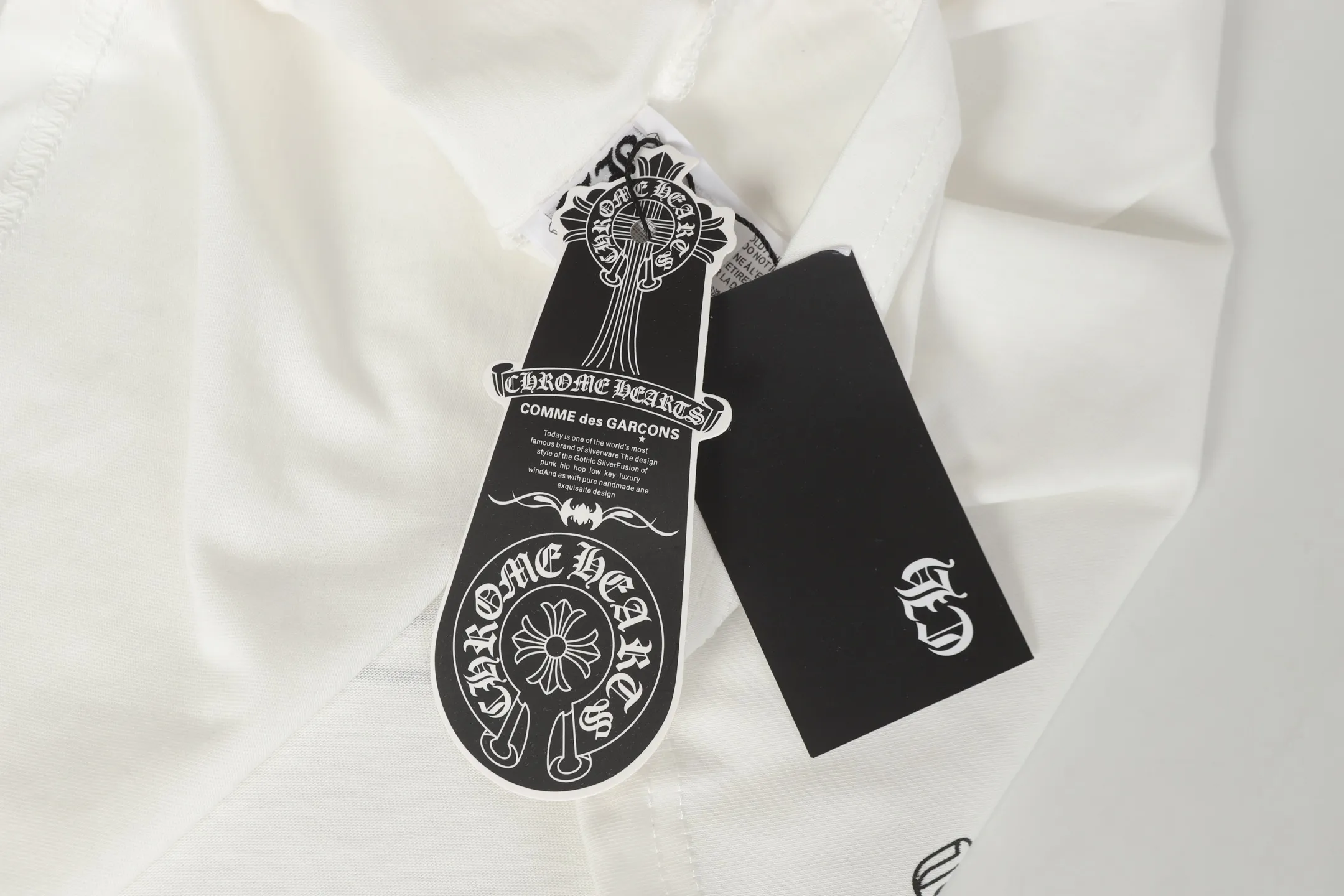 P160 Cross-border model. Please do not place an order if you pursue perfection. -Chrome Hearts/Chrome Hearts 23ss white horseshoe Sanskrit printed popular long-sleeved T-shirt -High weight, high density and high quality. The wool is soft, delicate and skin-friendly. It feels soft and silky. It has excellent warmth and skin-friendly properties.